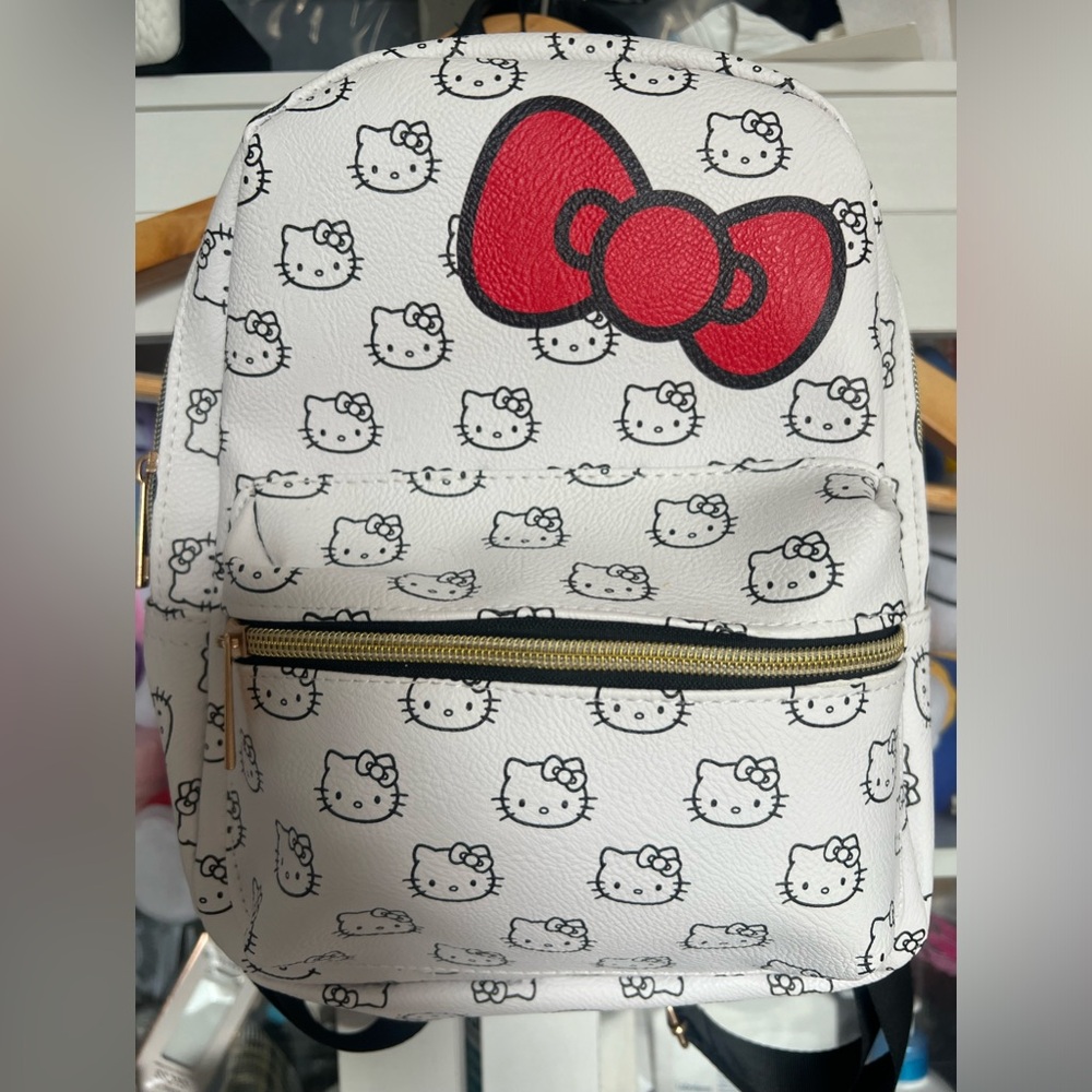Hello Kitty Backpack White/Black New With Tag